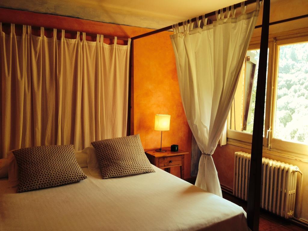 Hostal L'Ou De Reig 몬트세니 외부 사진