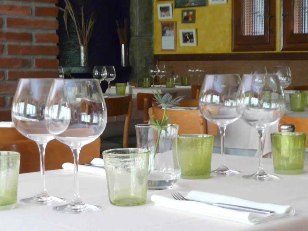 Hostal L'Ou De Reig 몬트세니 외부 사진