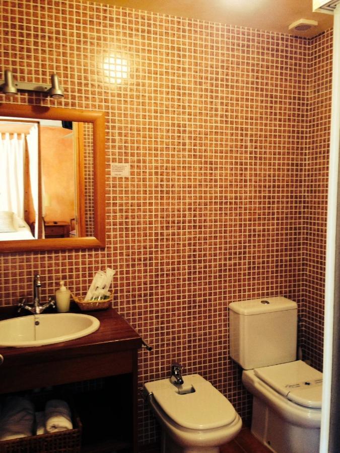 Hostal L'Ou De Reig 몬트세니 외부 사진